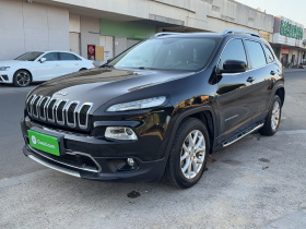 Jeep 自由光 2017款 2.0L 优越版