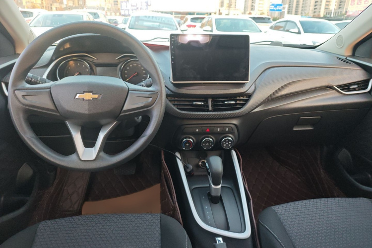 雪佛兰 科沃兹 2020款 325T 自动欣悦版中控内饰7004