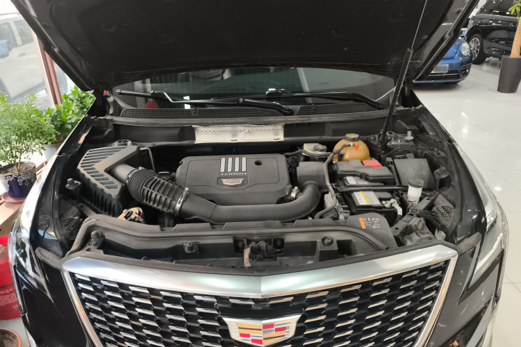 凯迪拉克XT5 2021款 2.0T 四驱豪华型机舱底盘24