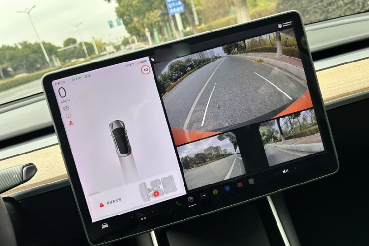 特斯拉 Model 3 2020款 标准续航后驱升级版中控内饰7009