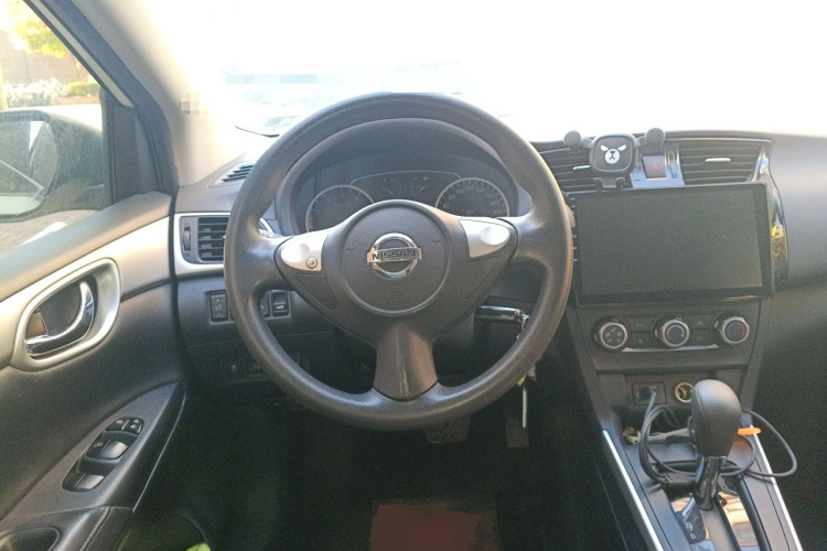 日产 轩逸 2021款 经典 1.6XE CVT舒适版中控内饰13