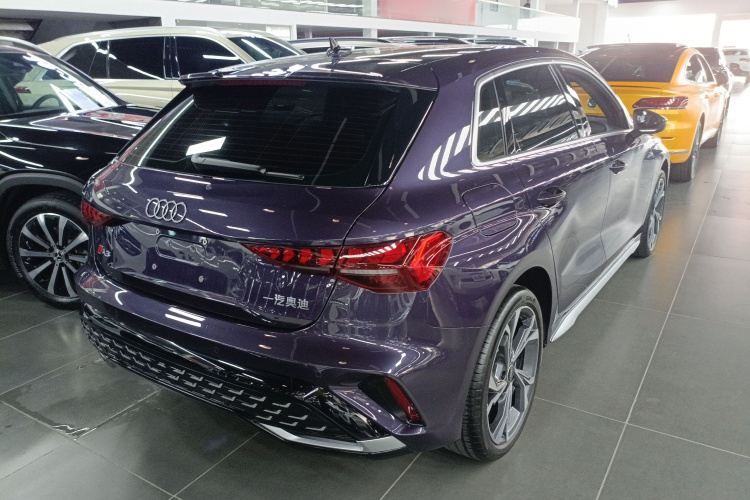 奥迪A3 2025款 Sportback 35TFSI 飞驰尊享型车身外观6005