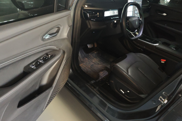 睿蓝汽车 睿蓝7 2023款 605km 逐风中控内饰20