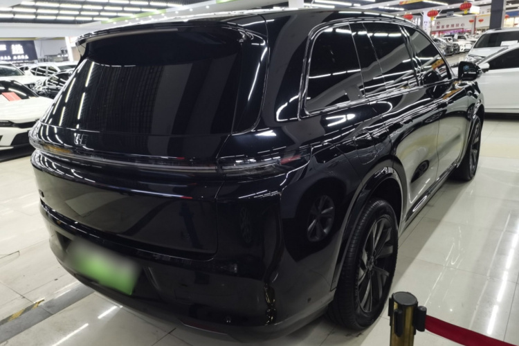 理想汽车 理想L8 2023款 Pro车身外观7