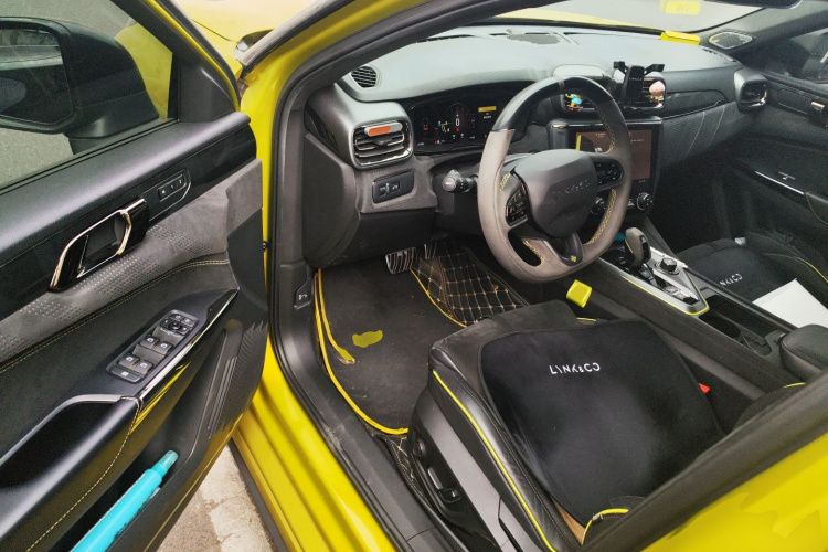 领克03 2020款 03+ 2.0TD 自动驭风版中控内饰20