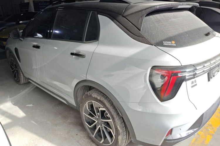 领克01 2023款 1.5TD EM-F PM车身外观4