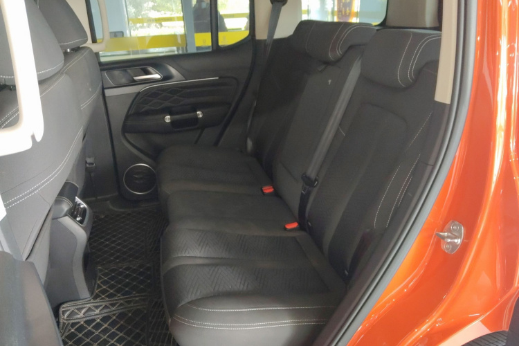 坦克300 2021款 越野版 2.0T 探索者中控内饰21