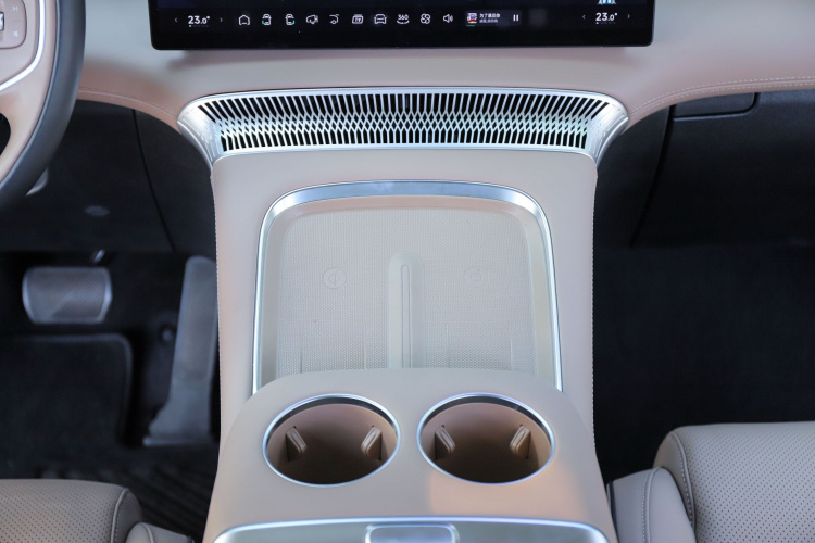 小鹏X9 2024款 702超长续航Pro中控内饰7014