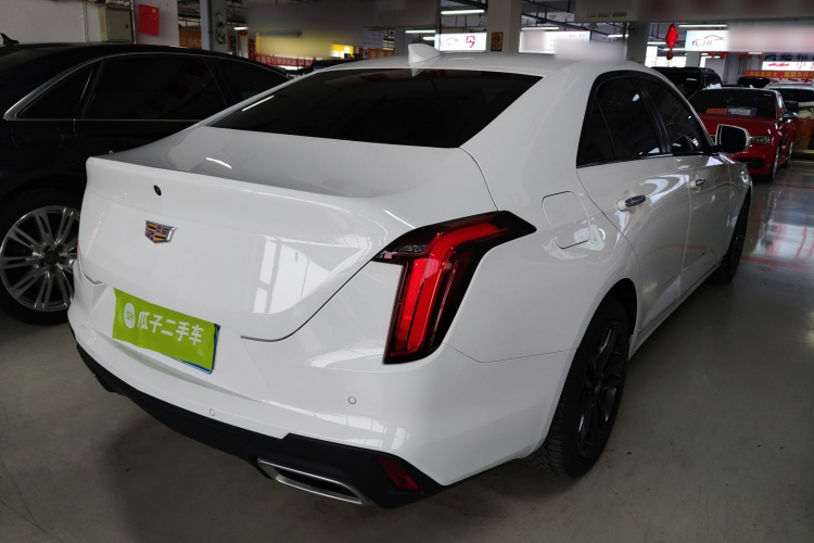 凯迪拉克CT4 2023款 28T 豪华型车身外观7