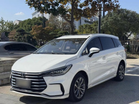 比亚迪 宋MAX 2021款 升级版 1.5T 自动豪华型 7座