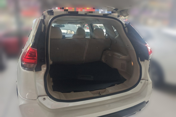 日产 奇骏 2017款 2.0L CVT舒适版 2WD中控内饰23