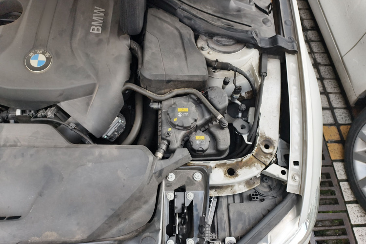 宝马3系 2018款 320Li 时尚型局部细节9007