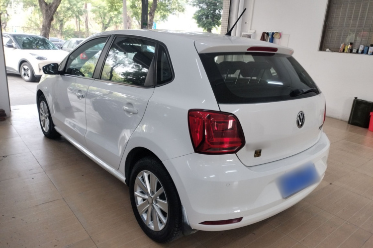 大众 Polo 2016款 1.6L 自动舒适型车身外观4