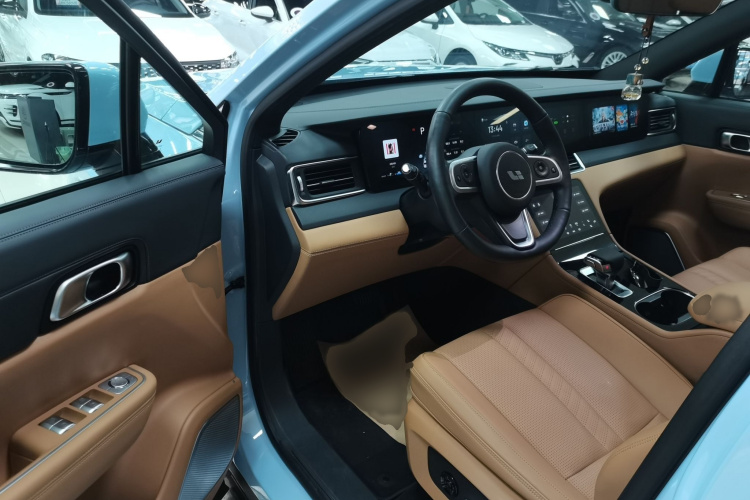 理想汽车 理想ONE 2020款 增程6座版中控内饰7003