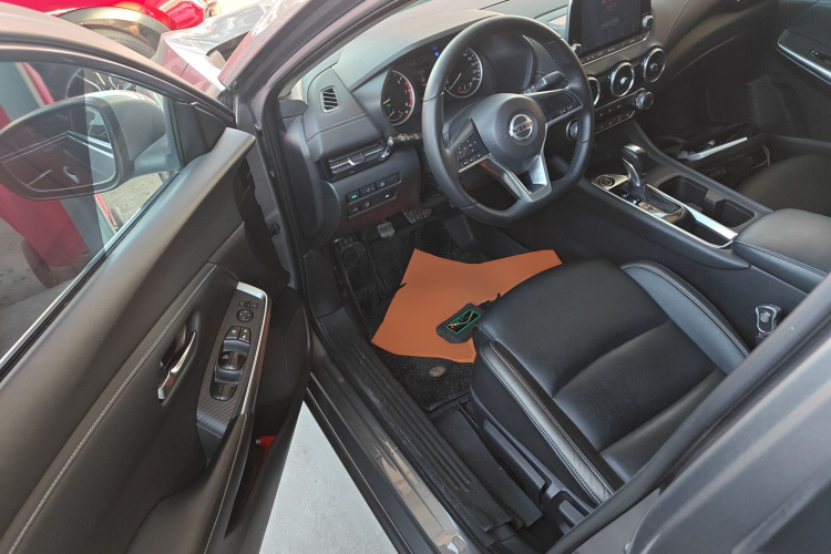 日产 轩逸 2020款 1.6L XL CVT悦享版中控内饰7003