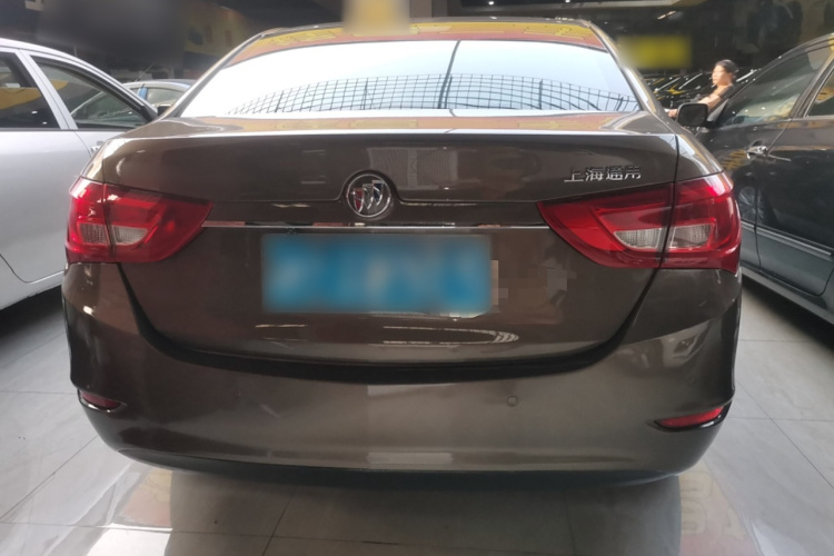 别克 英朗 2015款 18T 双离合豪华型车身外观6