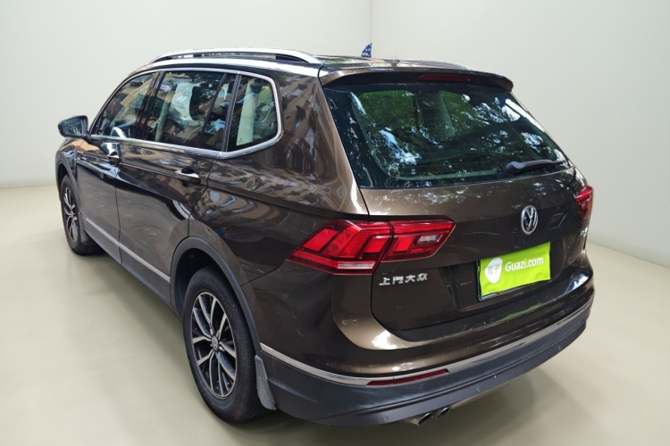 大众 途观L 2018款 330TSI 自动两驱舒适版车身外观5