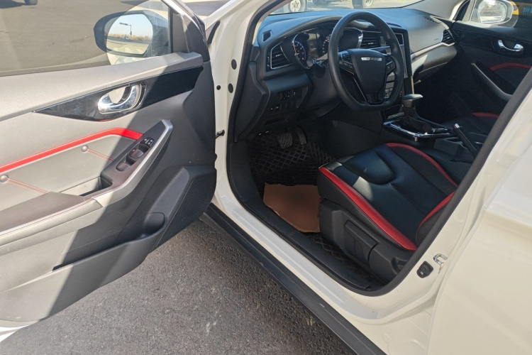 启辰D60 2018款 1.6L CVT智联精英版中控内饰7003