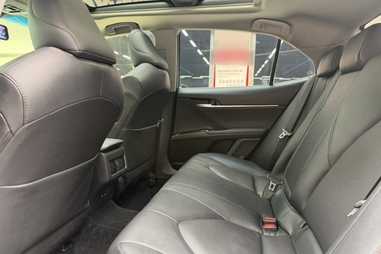 丰田 凯美瑞 2021款 双擎 2.5HG 豪华版中控内饰7003