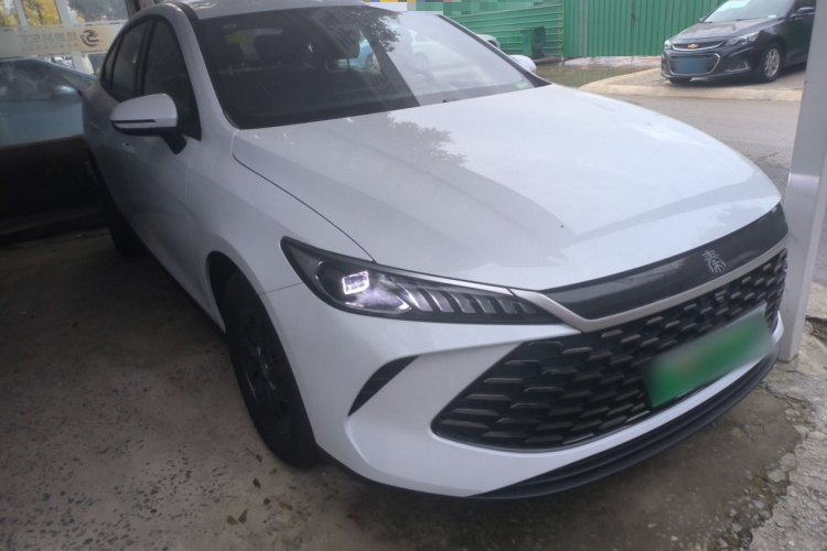 比亚迪 秦PLUS 2025款 DM-i 智驾版 55KM领先型车身外观3