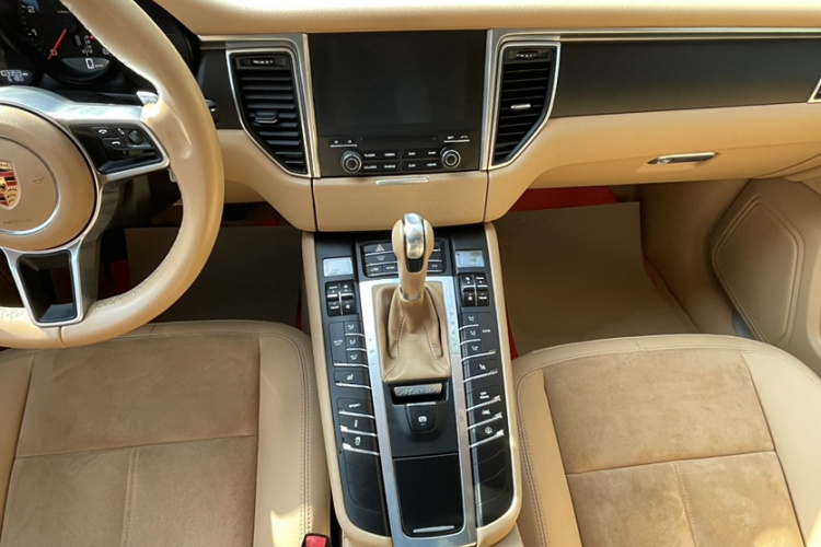 保时捷 2017款  Macan 2.0T中控内饰7007