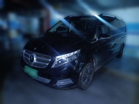 奔驰V级 2018款 V 260 L 尊贵加长版 国VI