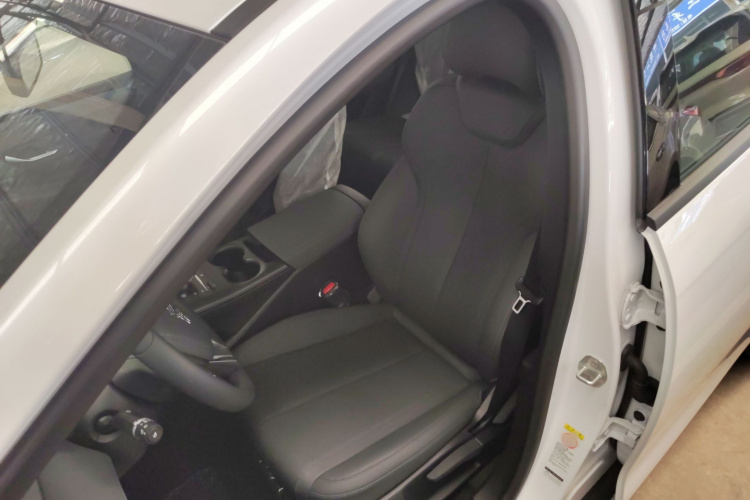 比亚迪 秦PLUS 2025款 DM-i 智驾版 55KM领先型局部细节19