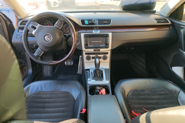 大众 迈腾 2015款 2.0TSI 尊贵型中控内饰12