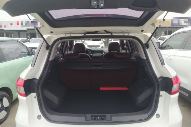 广汽传祺 传祺GS4 2015款 200T G-DCT精英版机舱底盘23