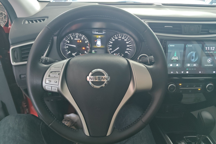 日产 逍客 2016款 2.0L CVT豪华版中控内饰13