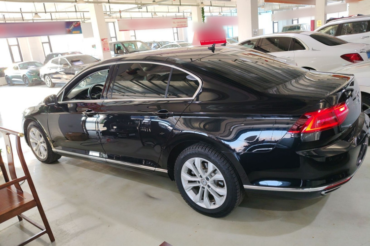 大众 迈腾 2019款 330TSI DSG 豪华型 国VI车身外观4