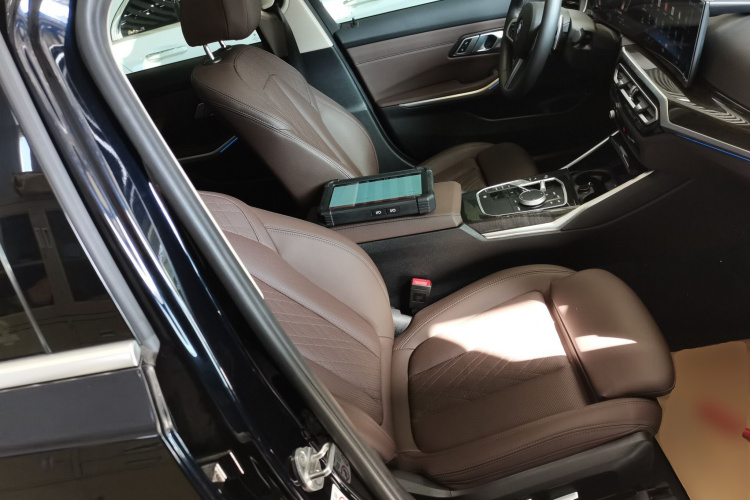 宝马3系 2023款 325Li M运动套装局部细节41