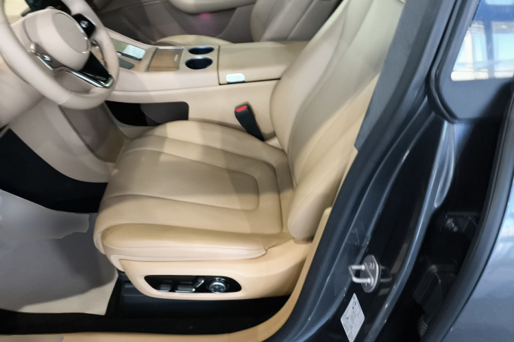 鸿蒙智行 智界R7 2025款 增程 331km Ultra中控内饰19