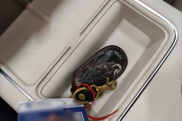 理想汽车 理想L9 2022款 Max中控内饰7001