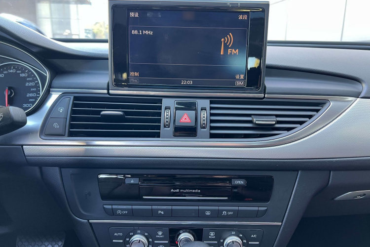 奥迪A6L 2018款 30周年年型 35 TFSI 时尚型局部细节16