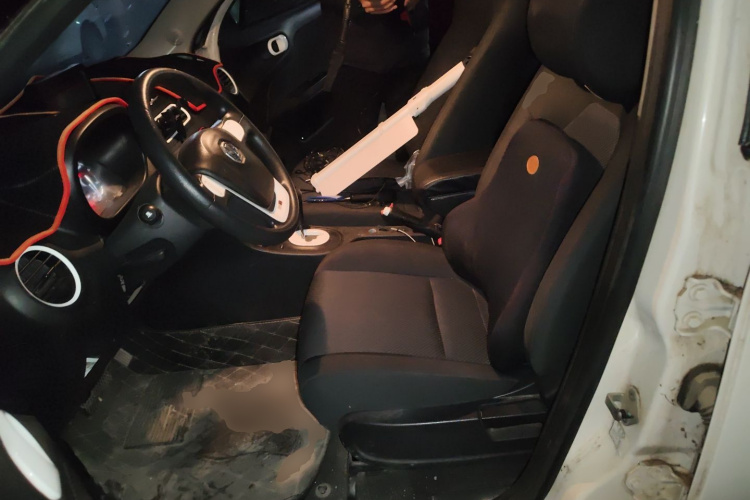 名爵3 2013款 1.3L AMT舒适版中控内饰19