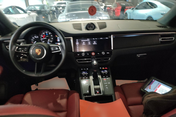 保时捷 2022款 Macan 2.0T中控内饰7002