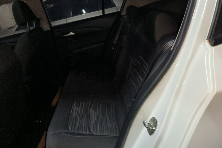 雪佛兰 科沃兹 2019款 320 自动欣享天窗版中控内饰7004