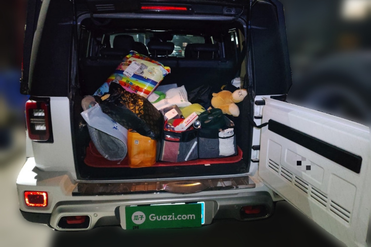 北京越野 北京BJ40 2023款 2.0T 自动四驱城市猎人版侠客型中控内饰23