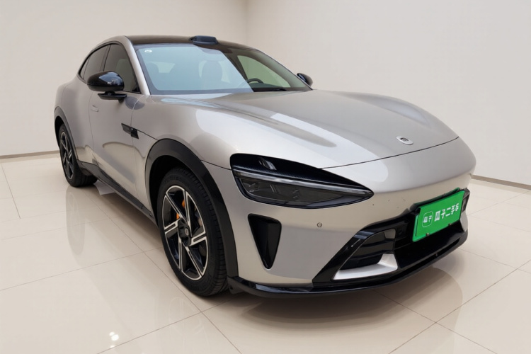 小米汽车 小米YU7 2025款 超长续航高性能四驱Max版车身外观3