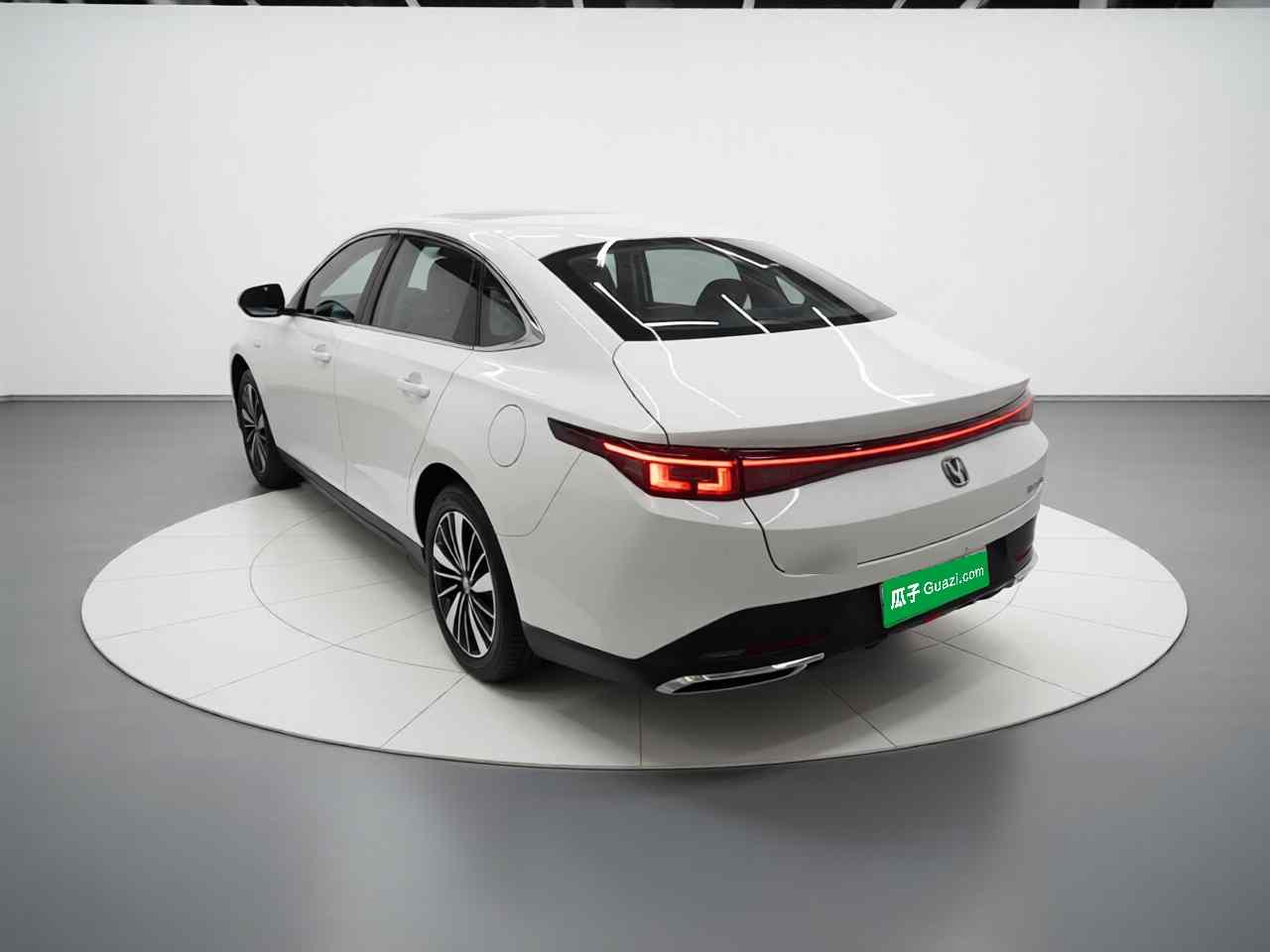 长安 逸动PHEV 2025款 智慧新蓝鲸 145KM 战舰版(3)