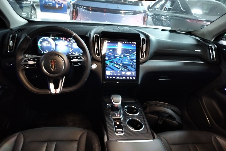 红旗HS3 PHEV 2024款 PHEV 115km 劲为版中控内饰12