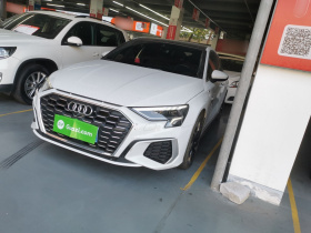 奥迪A3 2024款 A3L Limousine 35 TFSI 时尚运动型