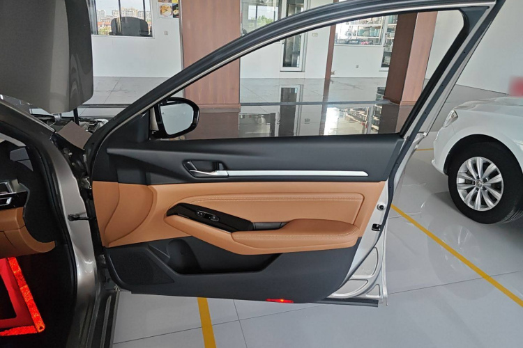 日产 天籁 2022款 2.0L XL-TLS 悦享版中控内饰7005