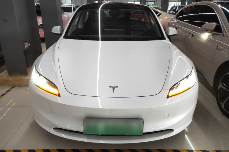 特斯拉 Model 3 2025款 后轮驱动版车身外观6001