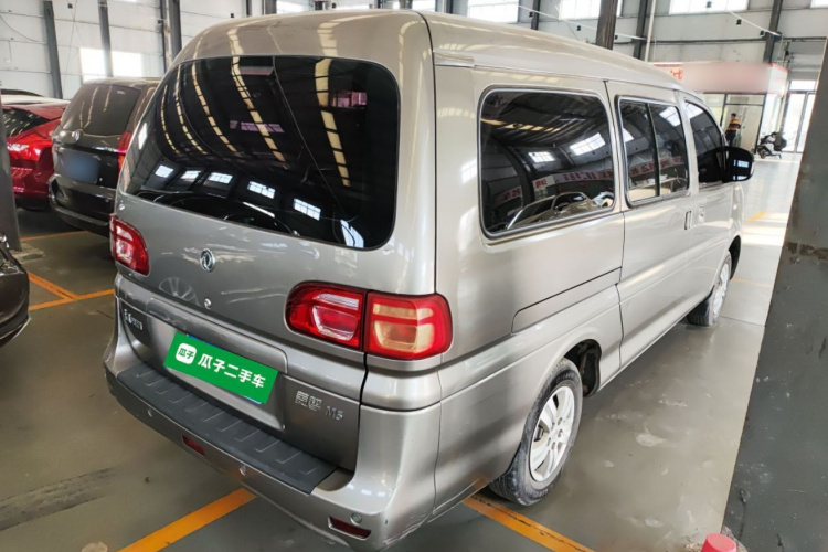 东风风行 菱智 2019款 M5L 1.6L 7座标准型 国VI车身外观6005