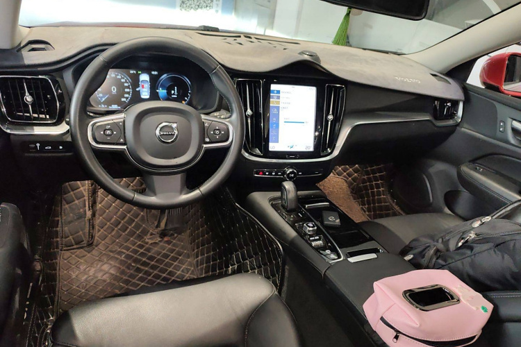 沃尔沃S60新能源 2021款 T8 E驱混动 四驱智逸豪华版中控内饰7002