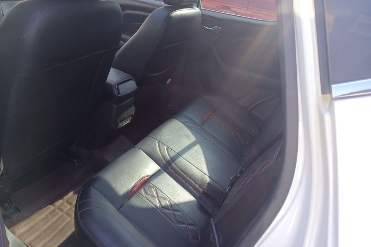 东南DX3 2018款 1.5T CVT尊贵型中控内饰21