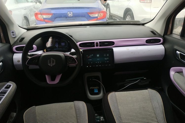 零跑汽车 零跑T03 2021款 400微糖版中控内饰12