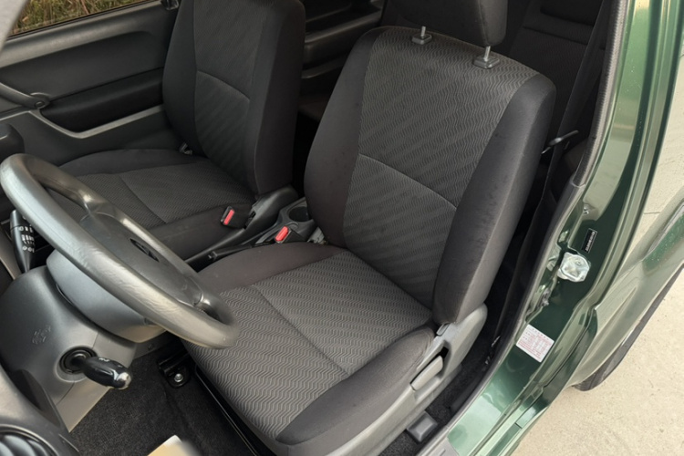 铃木 吉姆尼 2012款 1.3 AT JLX局部细节19